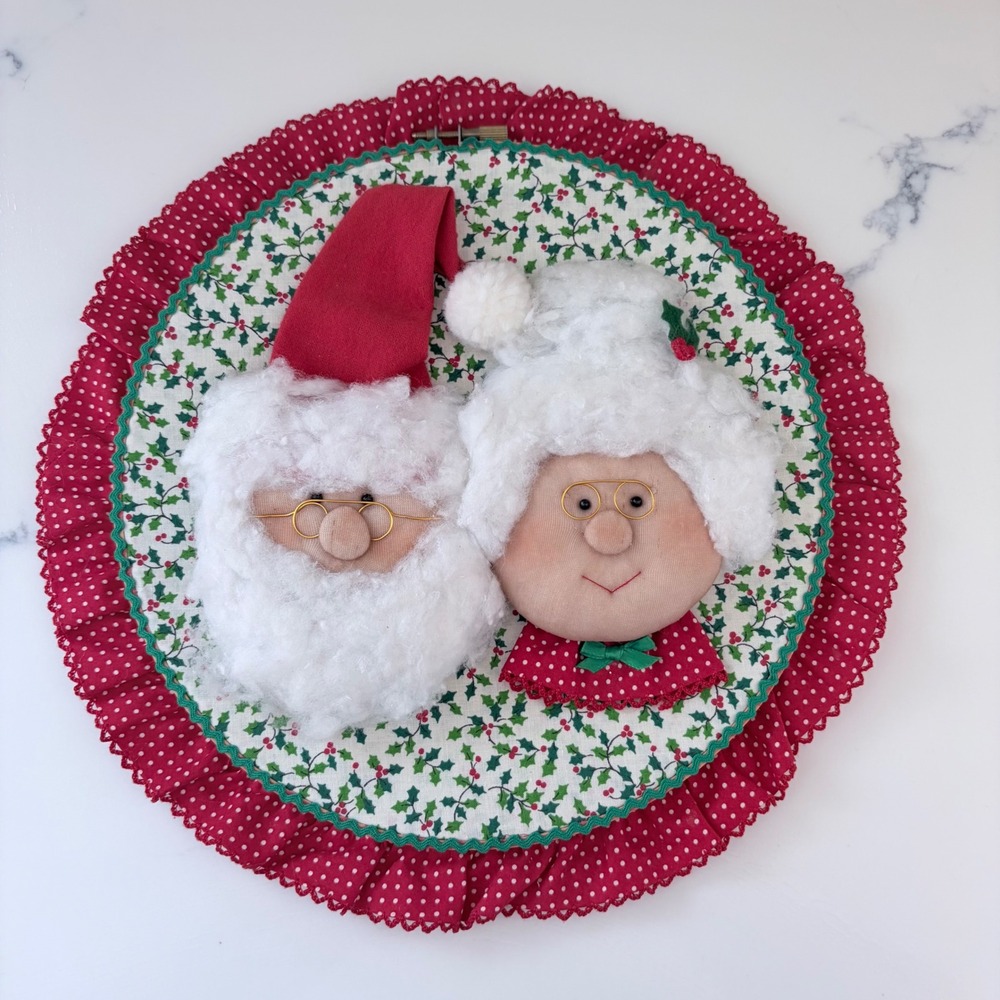 Vintage Handmade Santa Mrs Claus 3D Embroidery Hoop Wall Hanging Christmas Decor